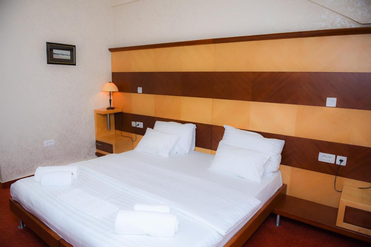 Hotel Marshal Niksic Exterior foto