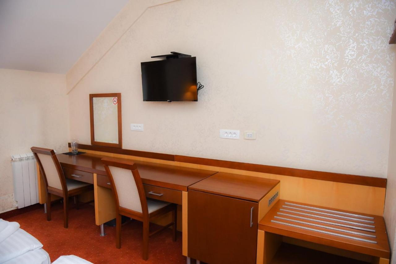 Hotel Marshal Niksic Exterior foto