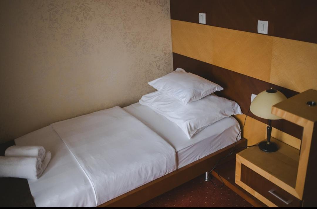 Hotel Marshal Niksic Exterior foto
