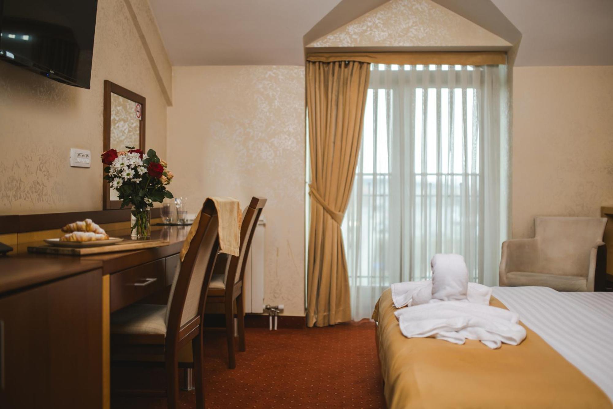 Hotel Marshal Niksic Exterior foto