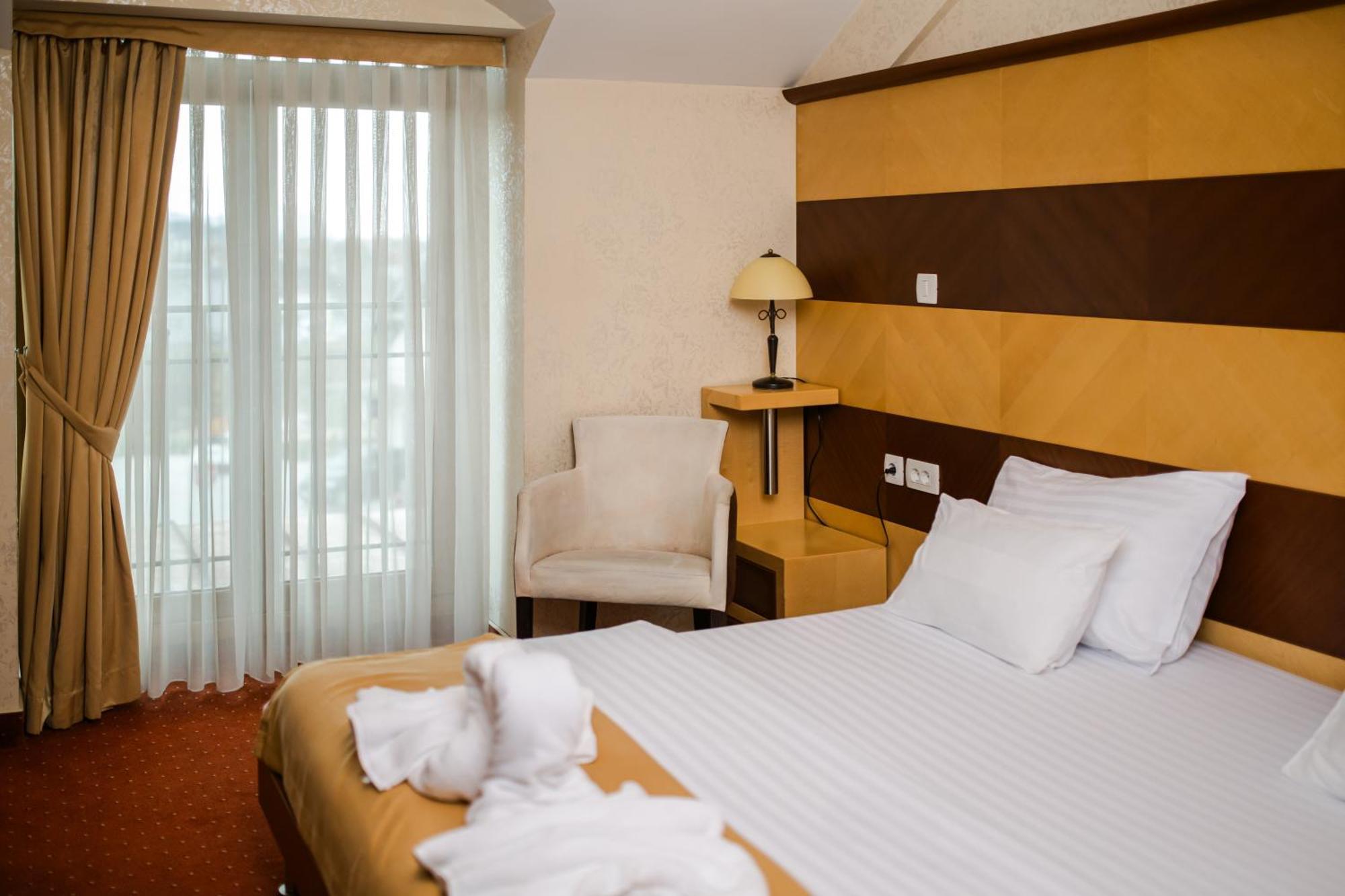 Hotel Marshal Niksic Exterior foto