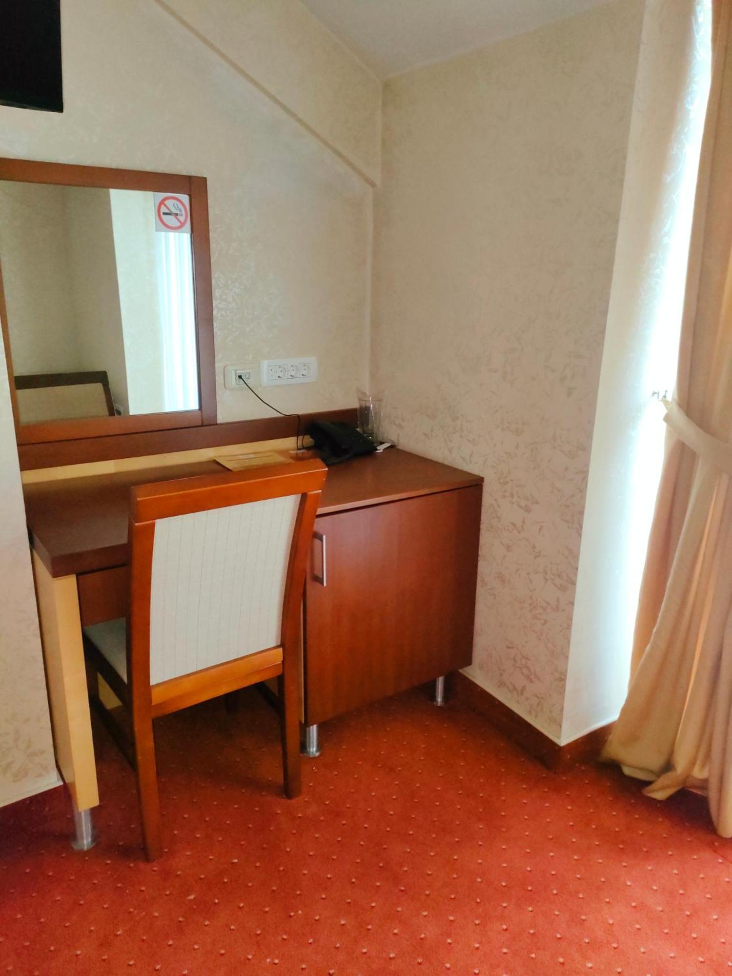 Hotel Marshal Niksic Exterior foto