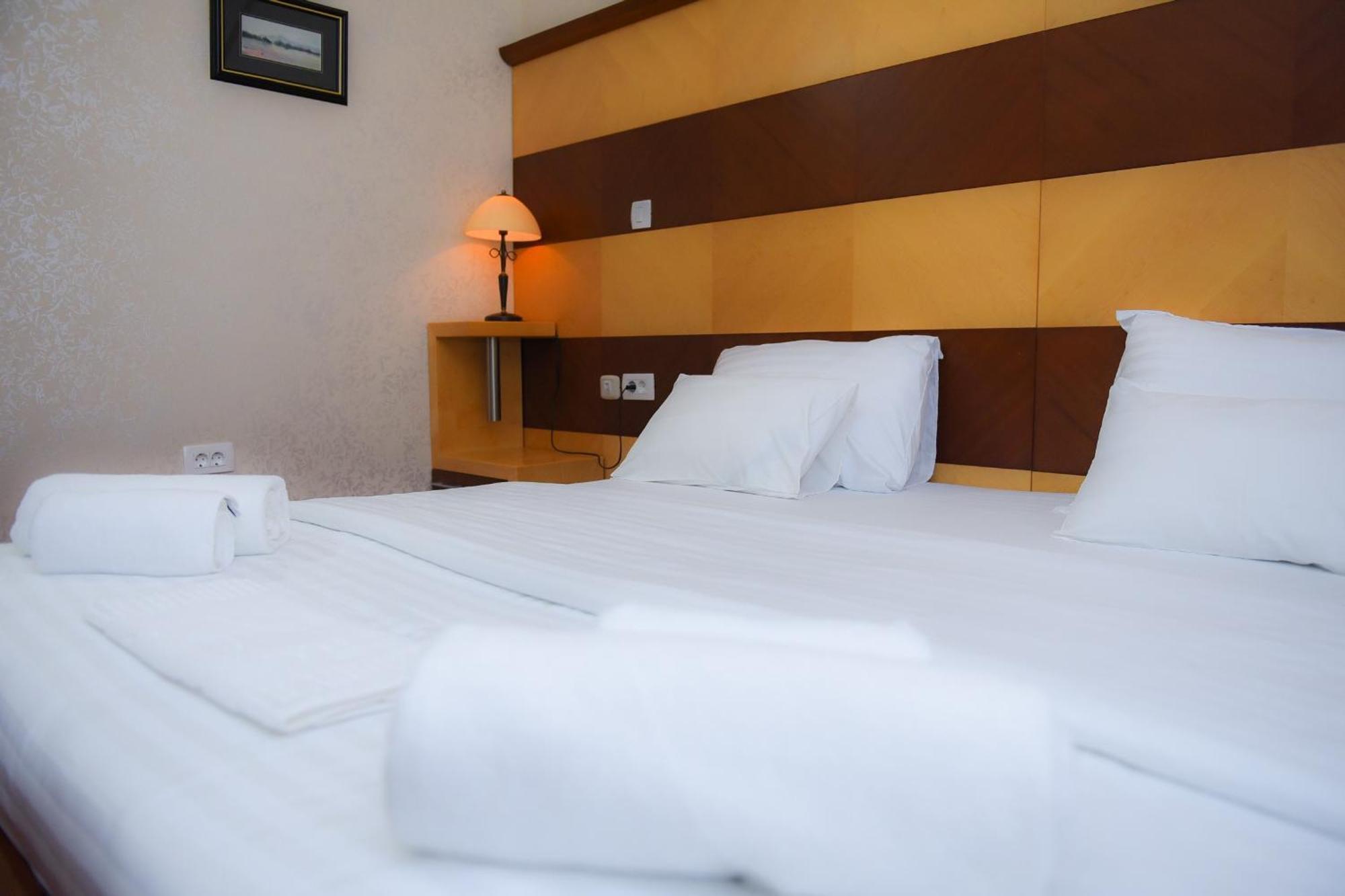 Hotel Marshal Niksic Exterior foto